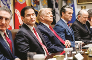 امریکہ اور ایران کے تئیں ہمارا طرز عمل مختلف کیوں؟